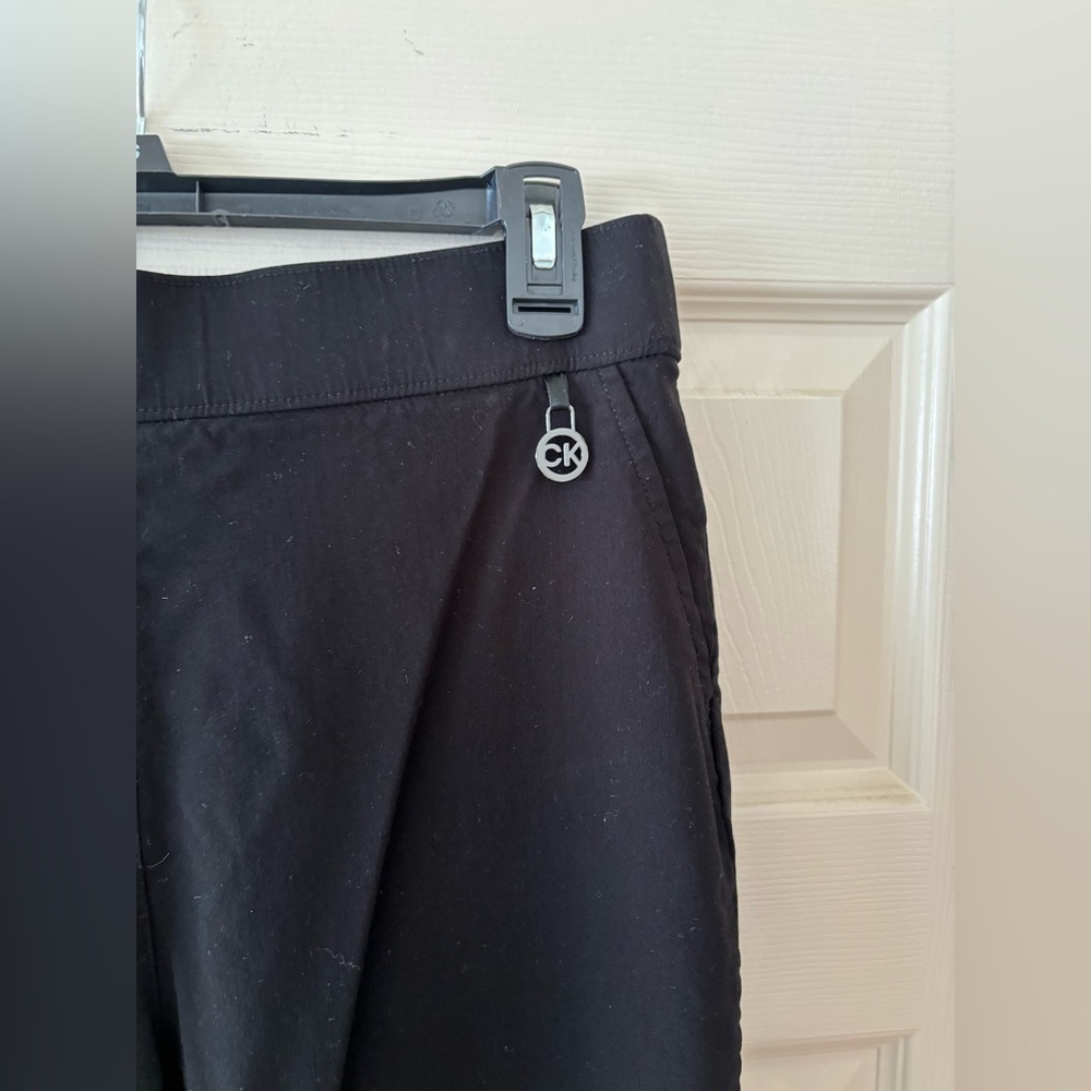 Women’s Calvin Klein Sz Large Black Cropped Length Slacks with Flare - Picture 2 of 4